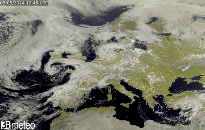 Vädersituation från satelliten: Europa